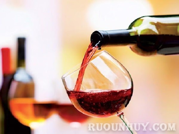 Rượu vang đỏ sau khi khui nắp để được bao lâu?