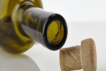 Tìm hiểu về ưu nhược điểm các loại nút chai rượu vang