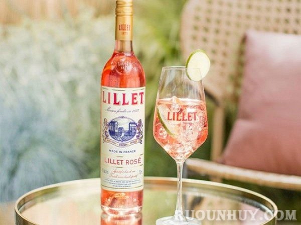 Rượu vang khai vị Lillet là một trong 8 chai rượu vang khai vị (Aperitif) được ưa chuộng nhất