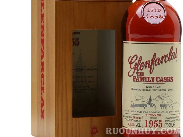 Glenfarclas 1955 - 10.878 USD là một trong 10 chai rượu Whisky nổi tiếng và đắt tiền nhất
