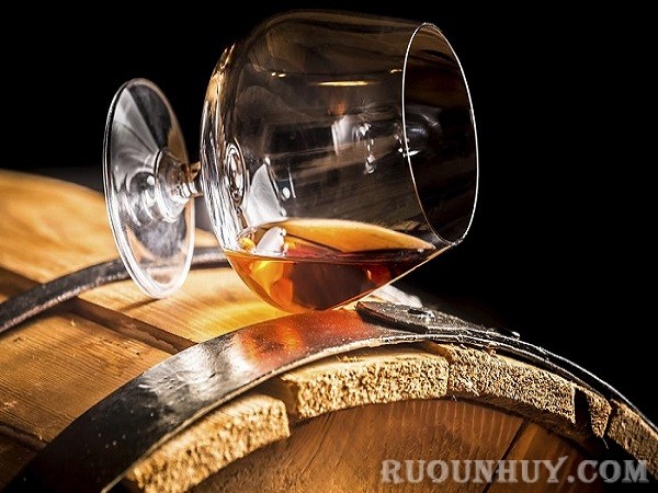 Rượu Brandy - một trong các loại rượu nền ngon